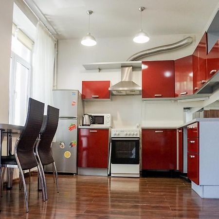 Doba In Ua Centre Apartments Днепър Екстериор снимка