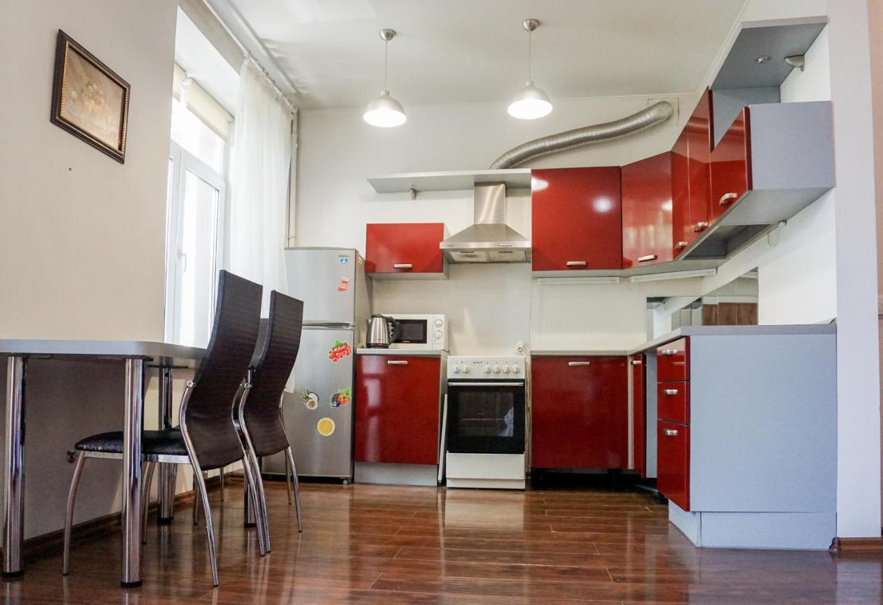 Doba In Ua Centre Apartments Днепър Екстериор снимка