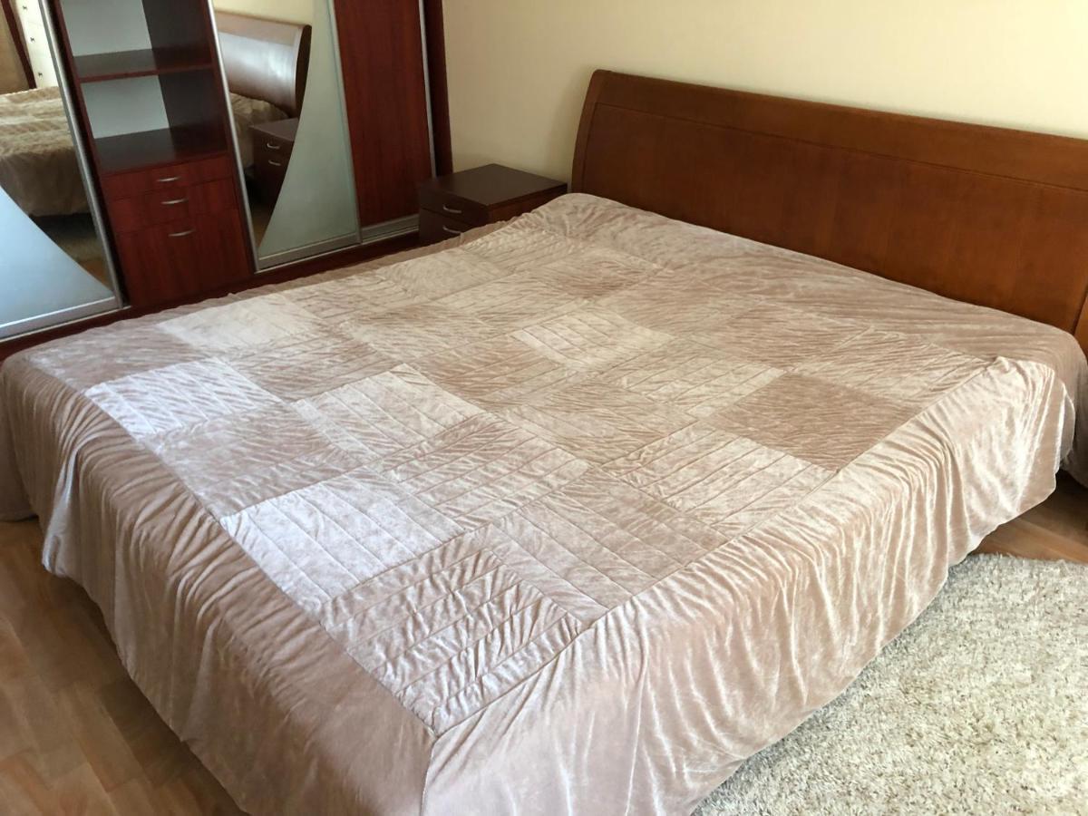 Doba In Ua Centre Apartments Днепър Екстериор снимка